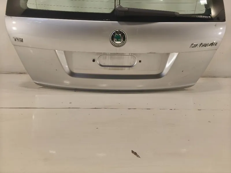 Portello POST 5E5827025F Skoda Octavia 5E3 2017