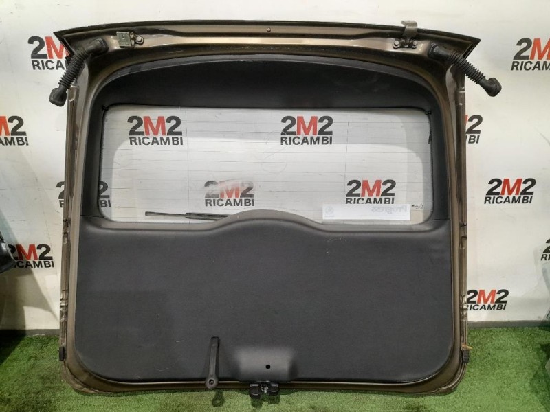 Portello POST 5L6827025 Skoda YETI 2010