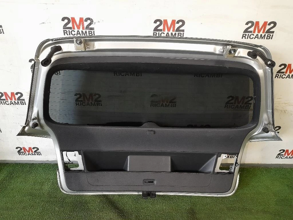 Portello POST 5K6827025H Volkswagen GOLF VI 2009