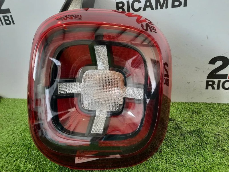 Fanale POST DX 265503601R Dacia Duster II 2018