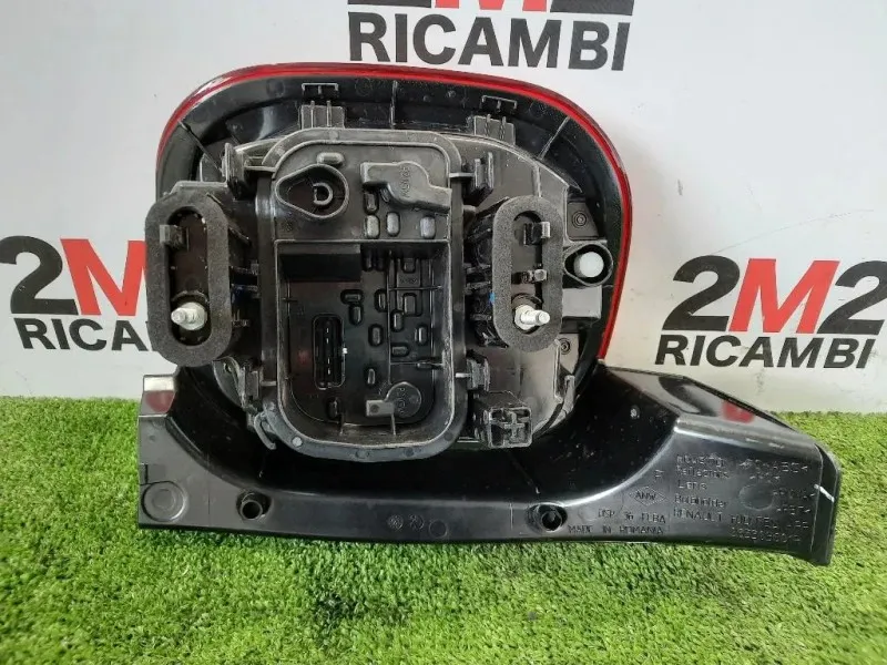 Fanale POST DX 265503601R Dacia Duster II 2018