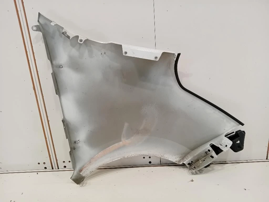 Parafango ANT SX 631013304R Renault Master IV 2014