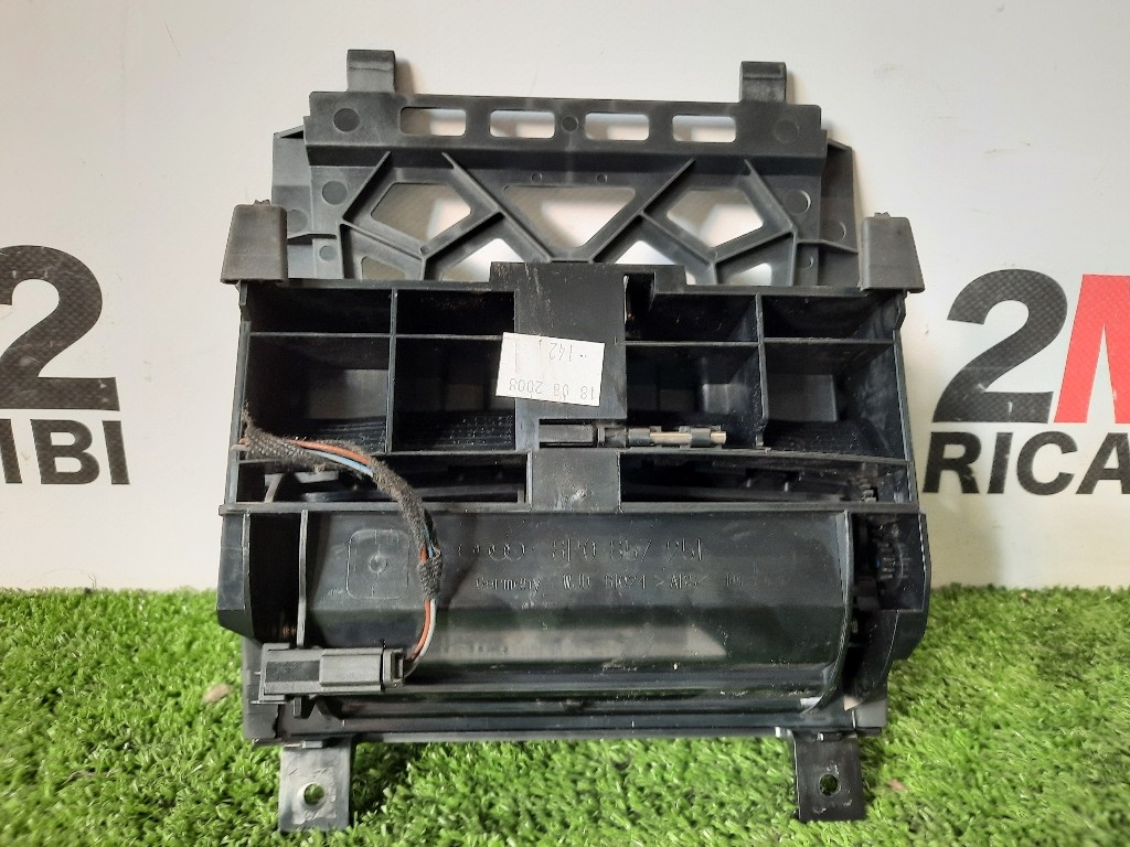 Posacenere 8P0857951 Audi A3 8P1 2008