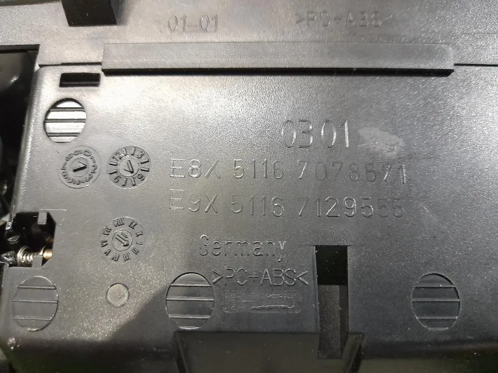 Posacenere 51167129555 Bmw Serie 3 E90 Berlina 2005