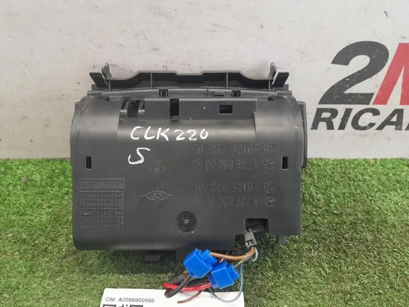 Posacenere A2096800550 Mercedes Classe CLK C209 2003