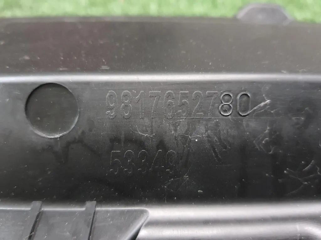 Presa Daria Paraurti ANT 9817652780 DEFLETTORE Peugeot 308 II 2017