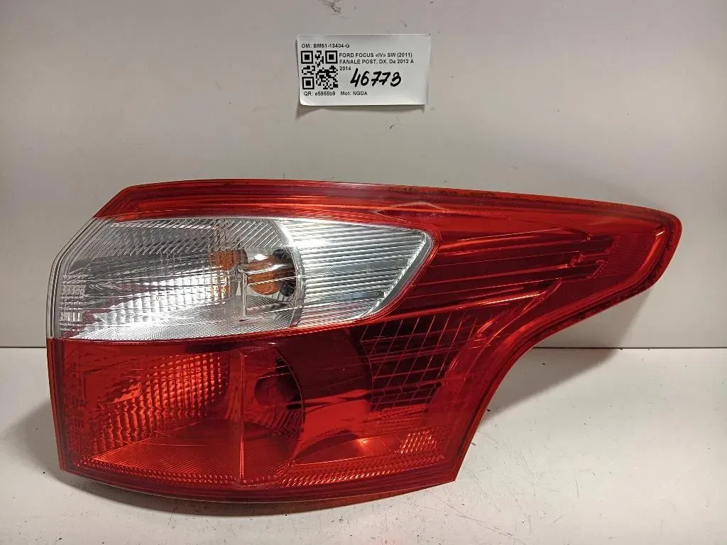 Fanale POST DX BM51-13404-G Ford Focus IV SW 2011