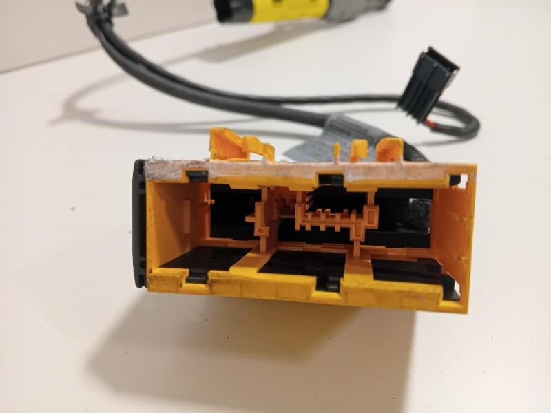 Pretensionatore Destro 33028130 Bmw X3 E83 2004