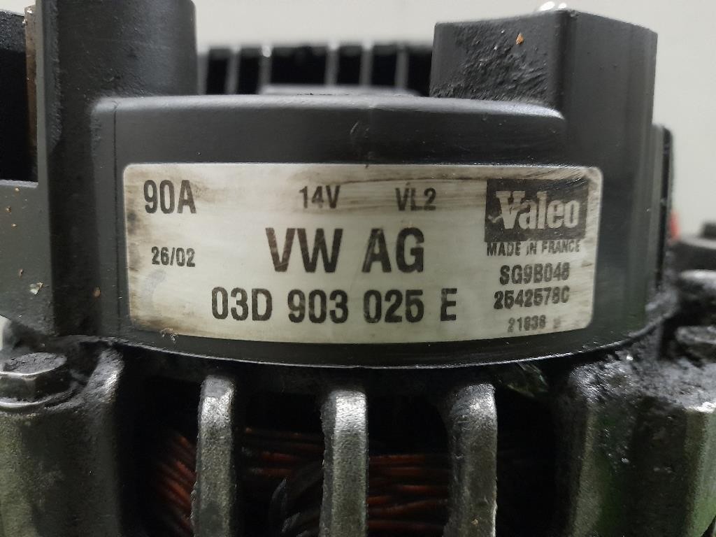 Alternatore 03D903025E Volkswagen POLO IV 2002
