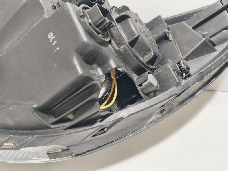 Fanale POST DX 92404-3Z5 Hyundai I40 2012