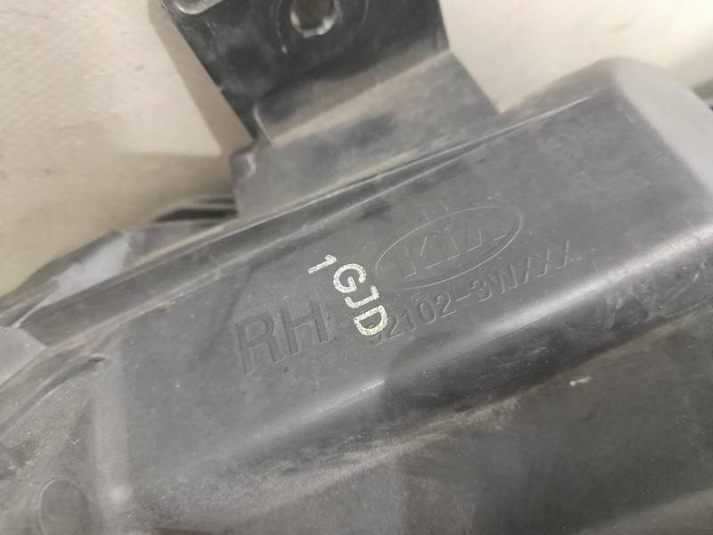 Fanale POST DX 92404-2Y5 INTERNO DESTRO Hyundai IX35 2013 Fanale POST DX 92404-2Y5 INTERNO DESTRO Hyundai IX35 2013