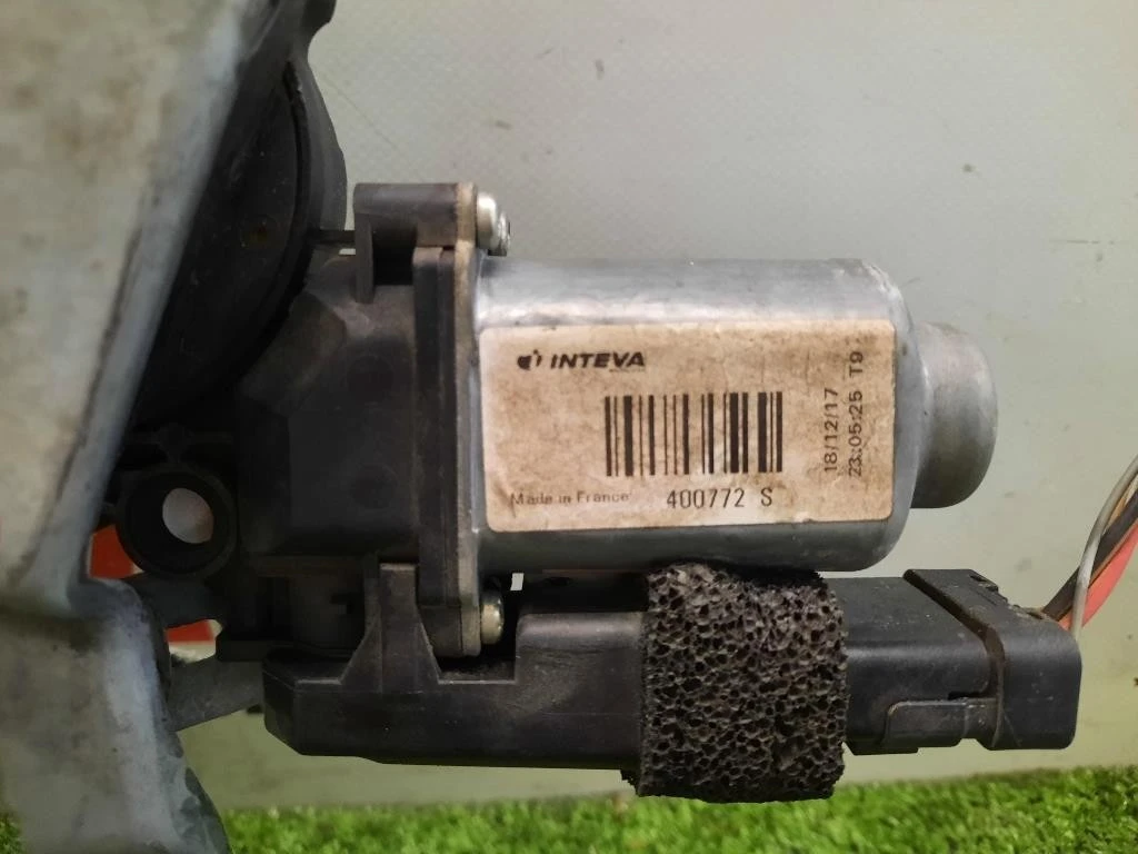 Alzacristallo Parafango POST DX 8201010932 400772S 440746P Renault Megane II CC 2003