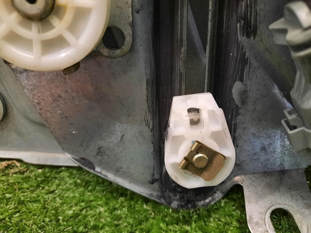 Alzacristallo Parafango POST SX 9651536080 Peugeot 307 CC 2001