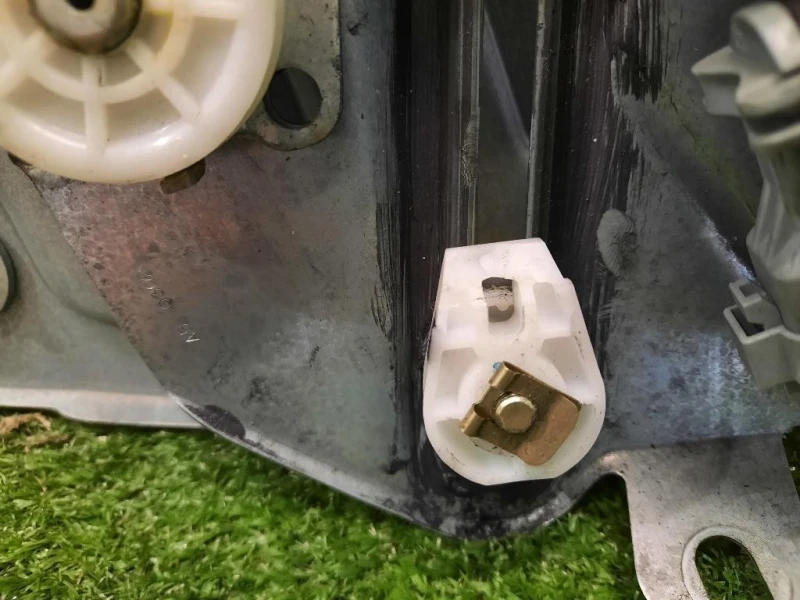 Alzacristallo Parafango POST SX 9651536080 Peugeot 307 CC 2001