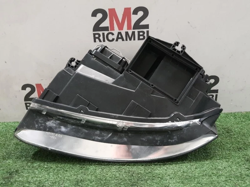 Proiettore ANT DX AD11042A3R DJAUTO Audi A4 8E2 2001