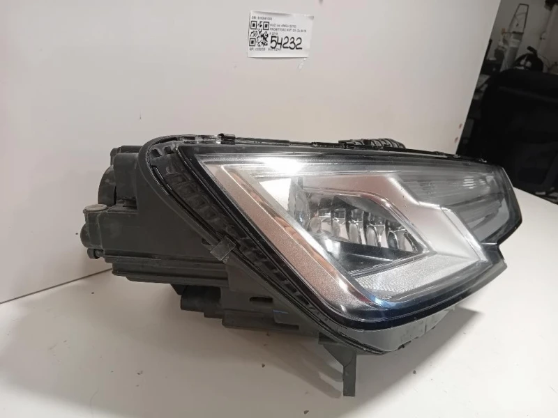 Proiettore ANT DX 8W0941006 Audi A4 8W2 2015