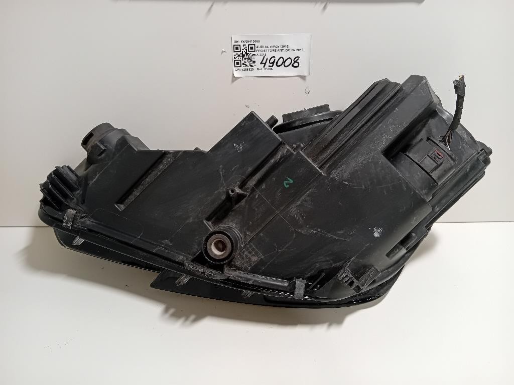 Proiettore ANT DX 8W0941006A Audi A4 8W2 2015