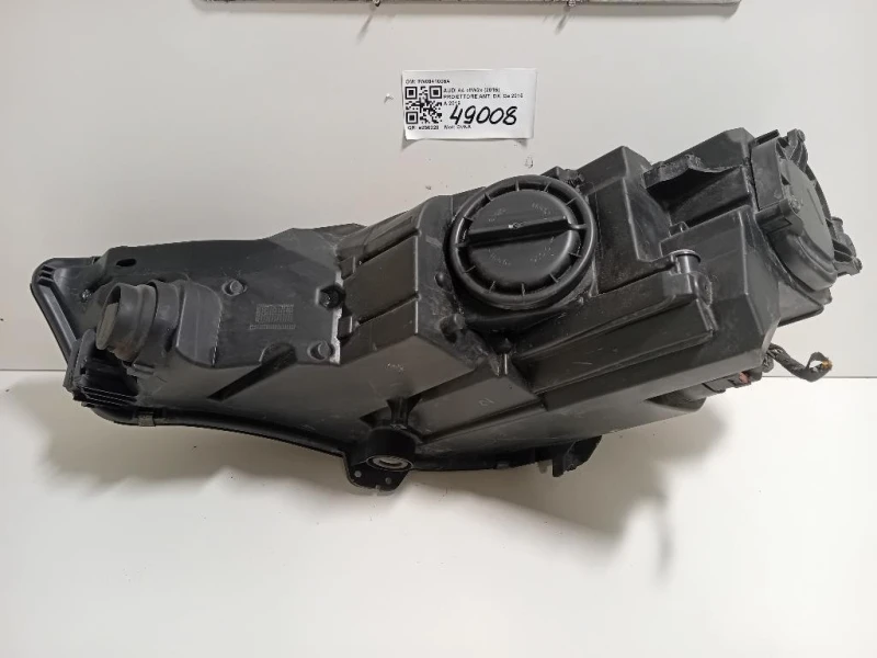 Proiettore ANT DX 8W0941006A Audi A4 8W2 2015