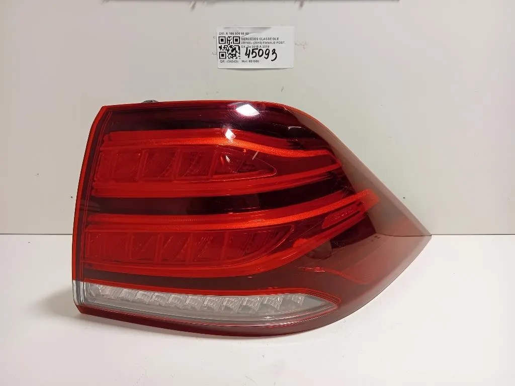 Fanale POST DX A 166 906 58 02 Mercedes Classe GLE W166 2015