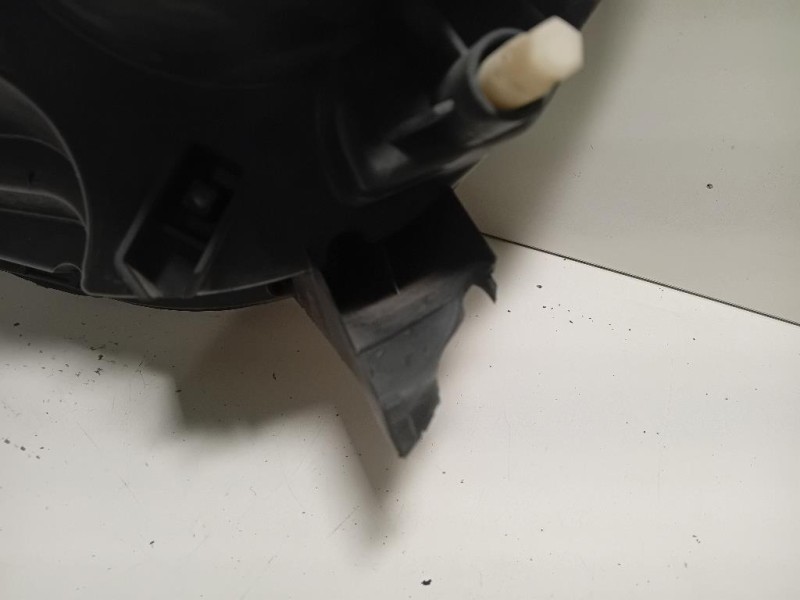 Proiettore ANT DX 260100156R ATTENZIONE AI DIFFETTI Dacia Duster I 2014