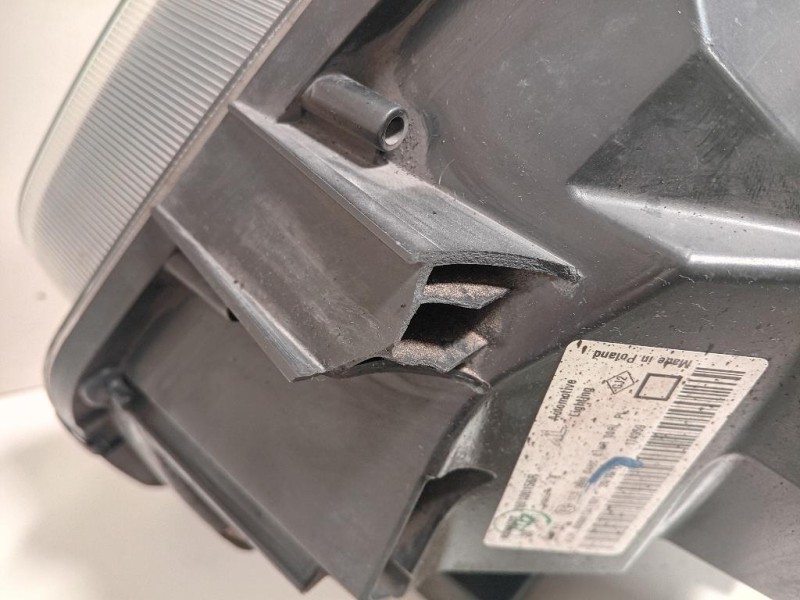 Proiettore ANT DX 260100156R ATTENZIONE AI DIFFETTI Dacia Duster I 2014