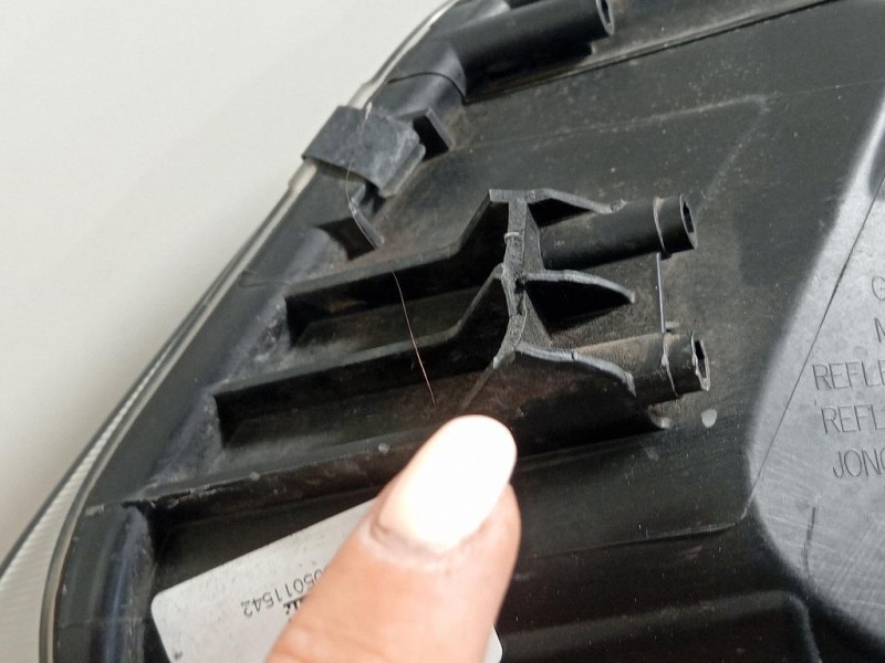 Proiettore ANT DX 260101503R Dacia Duster II 2018