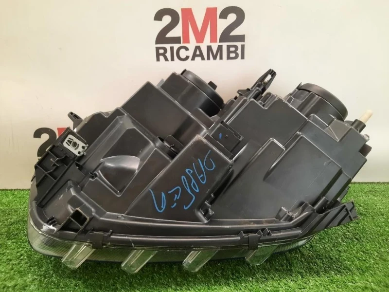 Proiettore ANT DX 260101133R Dacia Duster II 2018