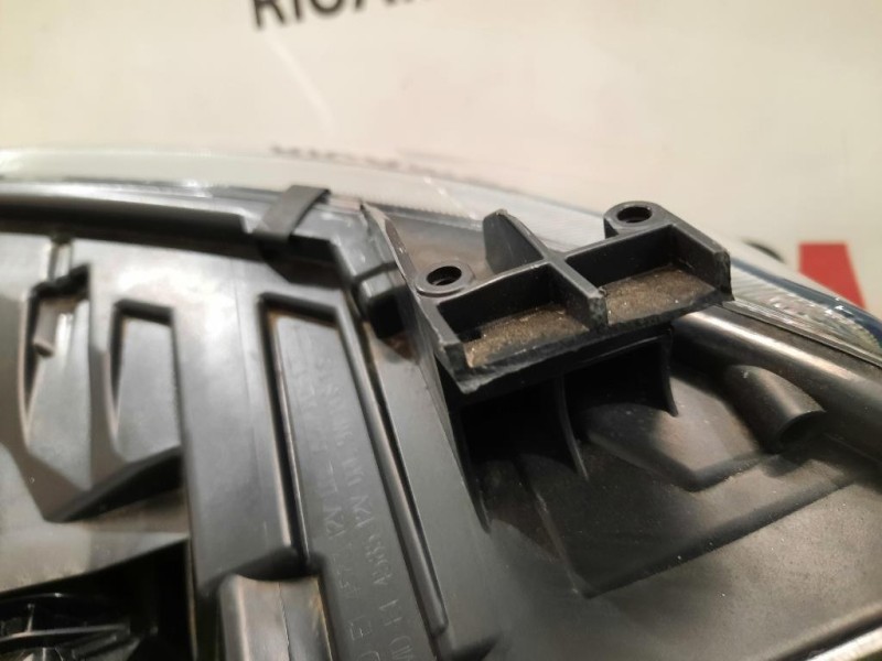 Proiettore ANT DX 260101133R Dacia Duster II 2018