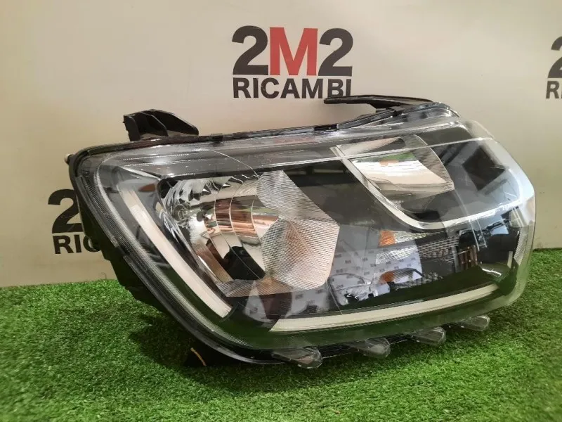 Proiettore ANT DX ATTACCHI ROTTI 260101133R Dacia Duster II 2018