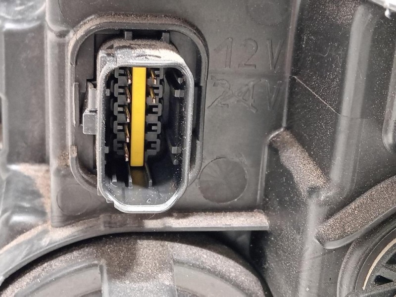 Proiettore ANT DX 260101613R Dacia Duster II 2018