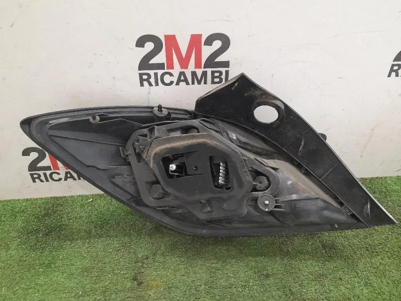 Fanale POST DX 13352444 93357460 Opel Astra H 2005