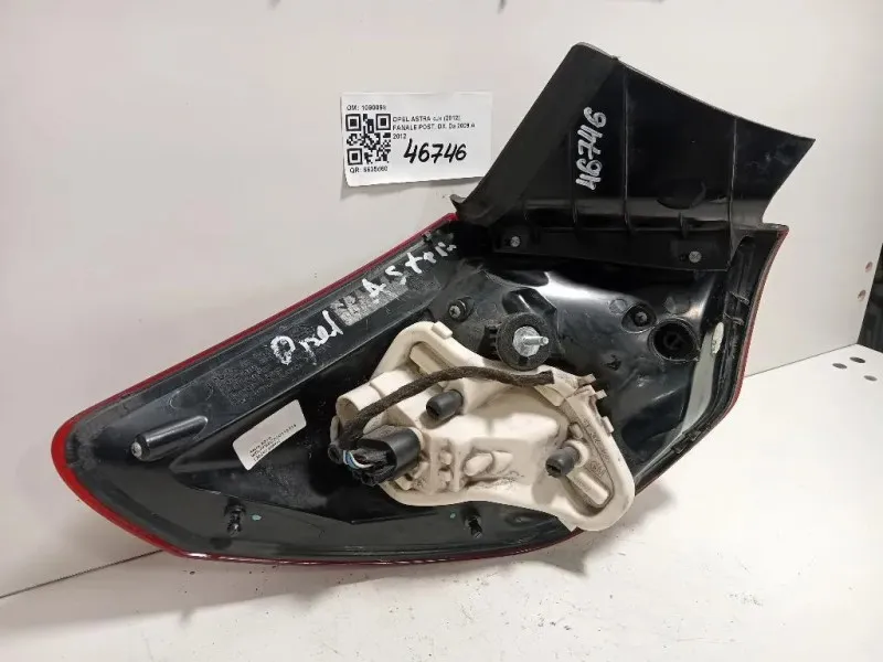 Fanale POST DX 1090098 FARO FANALE POST Opel Astra J 2012