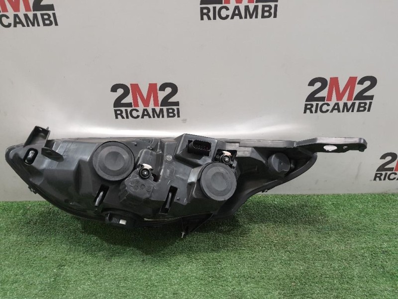Proiettore ANT DX 03663210 Ford B-max 2012