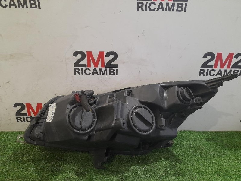 Fanale POST DX 39033313 Opel Zafira C 2012