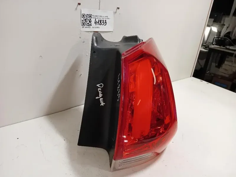 Fanale POST DX Peugeot 2008 I 2016