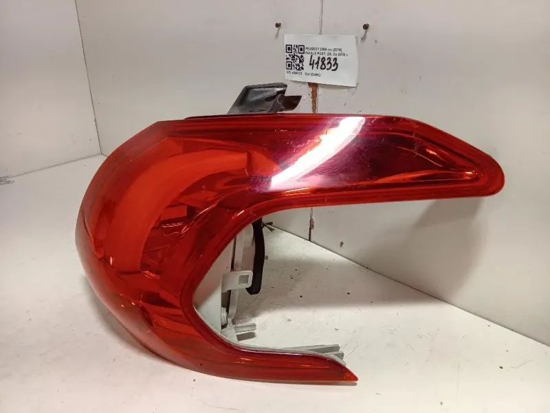 Fanale POST DX Peugeot 2008 I 2016