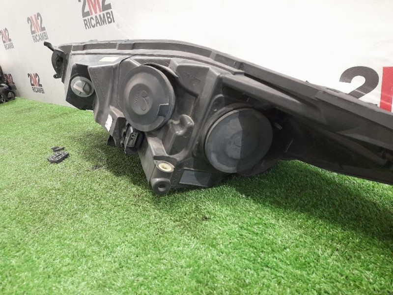 Proiettore ANT DX C1BB13W029CH Ford Fiesta VI 2012