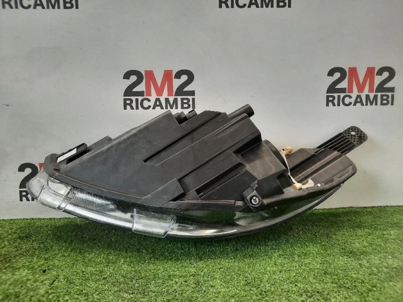 Proiettore ANT DX 2461851 B479HL Ford Fiesta VII 2017