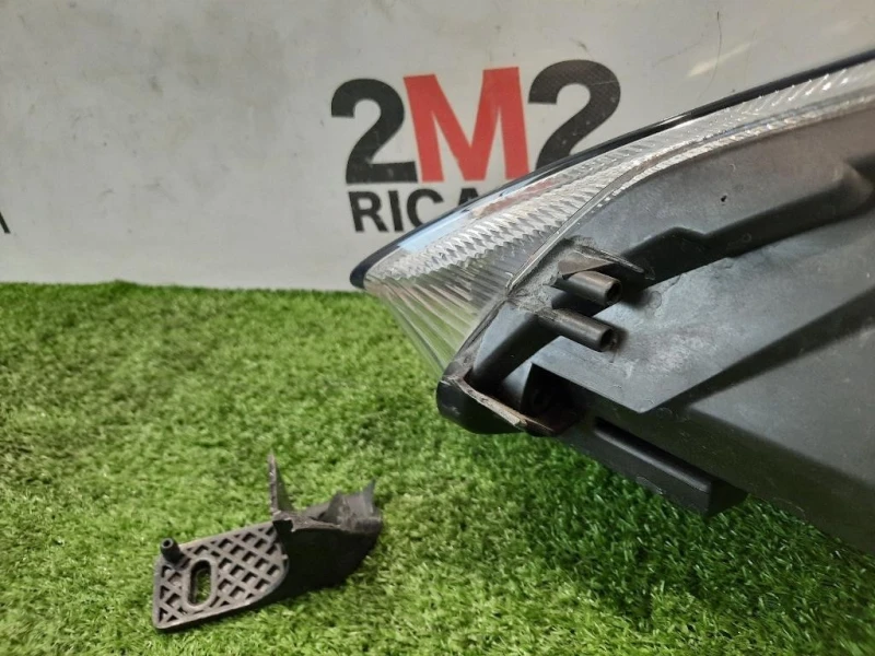 Proiettore ANT DX 2461851 B479HL Ford Fiesta VII 2017