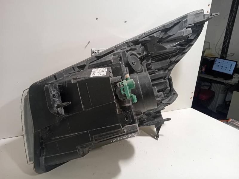 Fanale POST DX 6V6945112 Skoda Fabia NJ3 2018