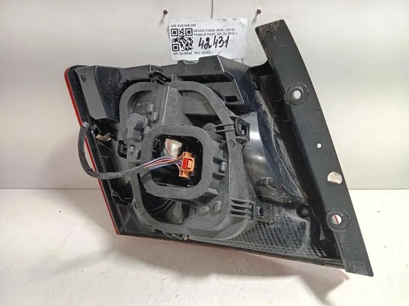 Fanale POST DX 6V6 945 208 Skoda Fabia NJ3 2018
