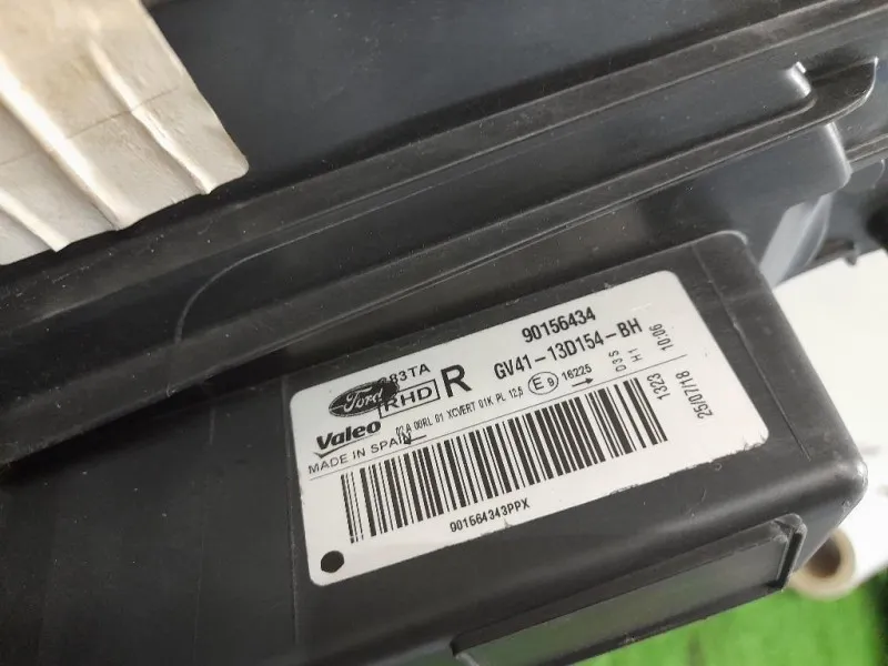 Proiettore ANT DX GV4113D154BH Ford KUGA II 2016