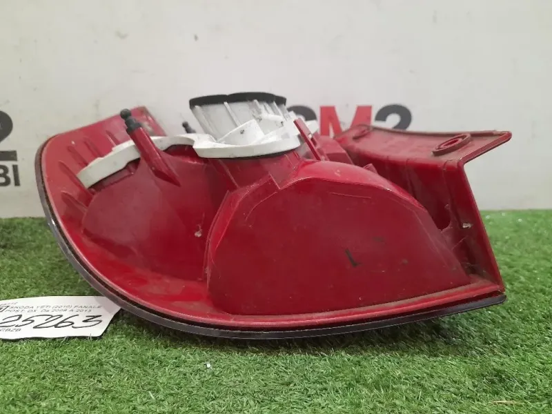 Fanale POST DX 5L0945112 Skoda YETI 2010