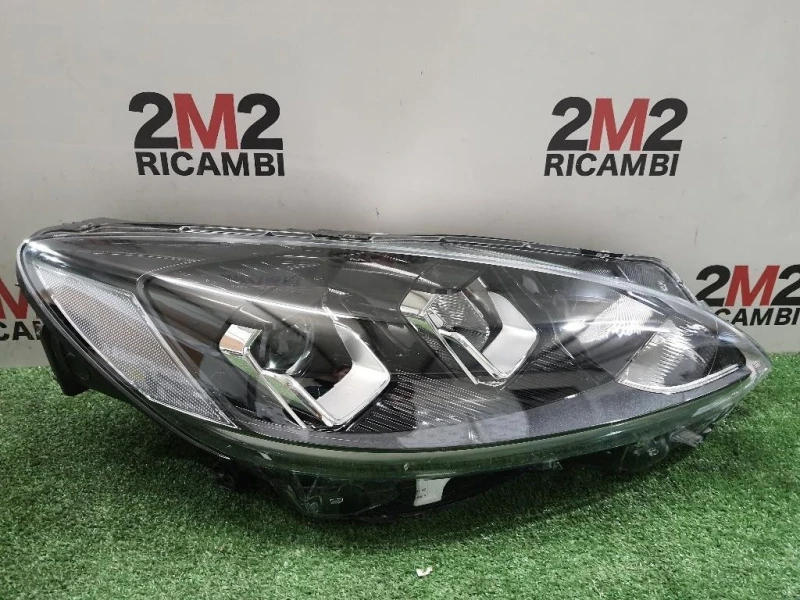 Proiettore ANT DX LV4B13W029AF Ford KUGA III 2020