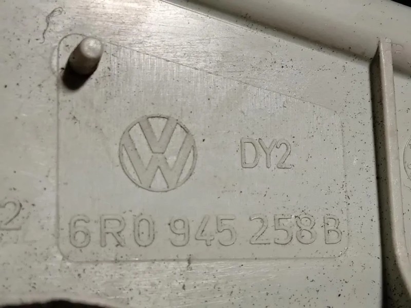 Fanale POST DX 6R0 945 258 B Volkswagen POLO VI 2009