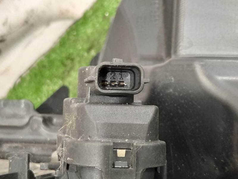 Fanale POST DX 6R0945258 Volkswagen POLO VI 2009 Fanale POST DX 6R0945258 Volkswagen POLO VI 2009