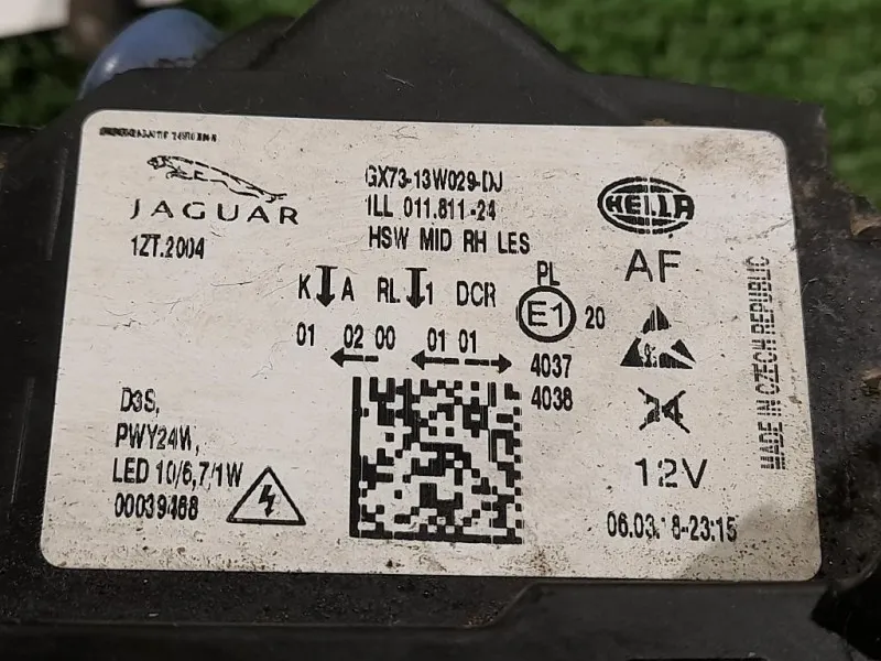 Proiettore ANT DX GX73-13W029-DJ Jaguar XE 2015