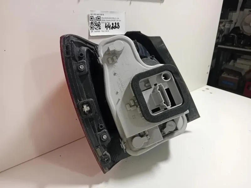 Fanale POST DX 6R0 945 258 B Volkswagen POLO VI 2009