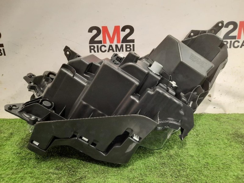 Fanale POST SX 8XA 945 093 A Audi A1 8XK 2015