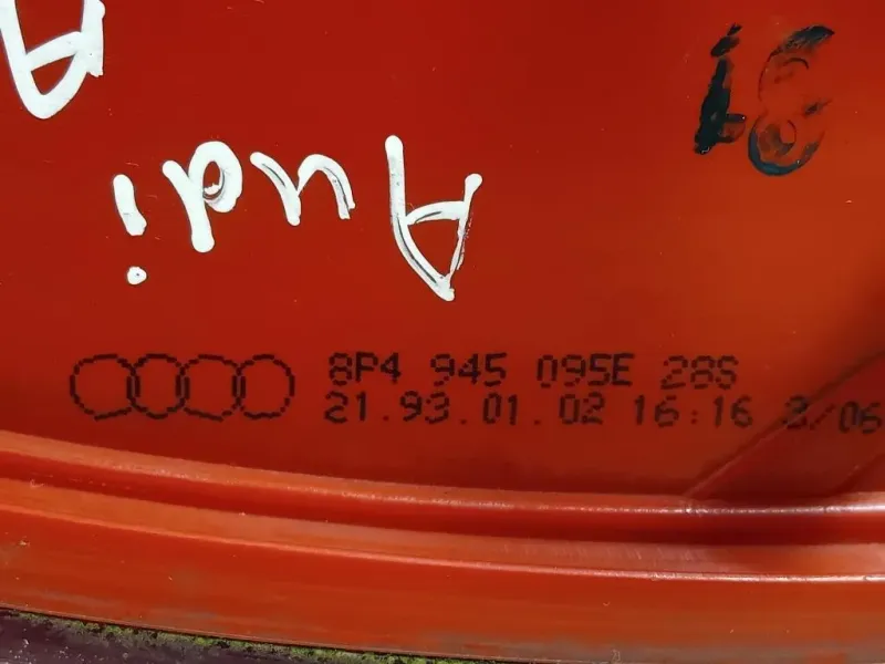 Fanale POST SX 8P4 945 095 E Audi A3 8PA Sportback 2010